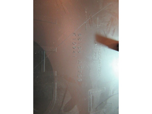 2005 2006 Infiniti G35 Coupe LH Driver Knee Kick Panel 68135 AC700