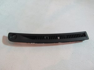 03 04 05 06 07 Infiniti G35 Coupe RH Passenger Dash Defrost Vent 
