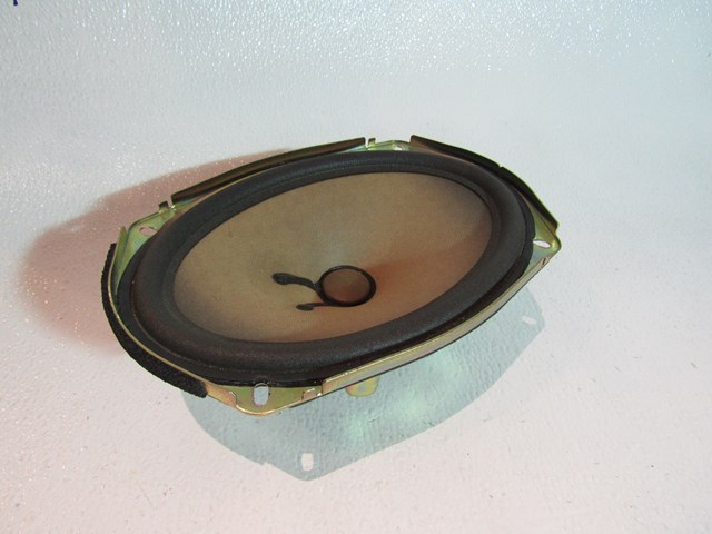 03 04 05 06 07 Infiniti G35 Coupe Rear Deck Speaker RH LH 28157AM800