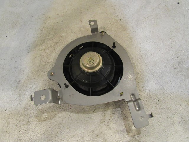 2006 Infiniti G35 Coupe Rear LH Speaker w/Bracket 28156 AM900