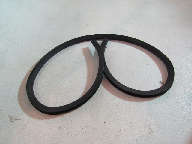 03 04 05 06 07 Infiniti G35 Coupe Trunk Pass Through Seal