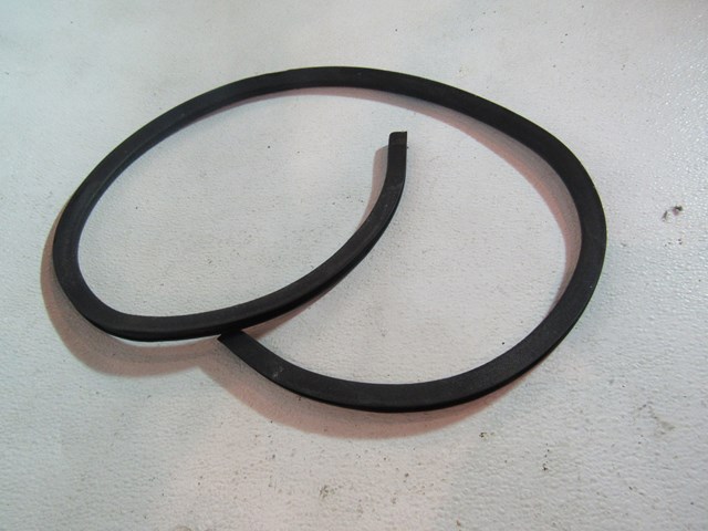 03 04 05 06 07 Infiniti G35 Coupe Trunk Pass Through Seal