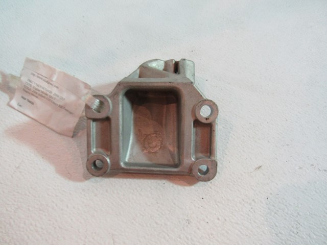 03 04 05 06 07 Infiniti G35 Coupe RH Passenger Engine Mount