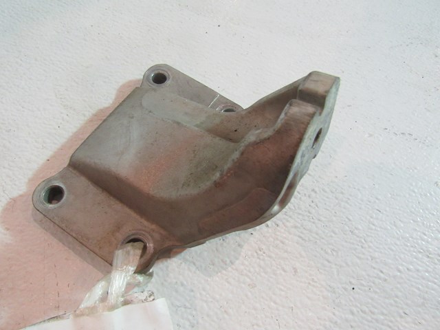 03 04 05 06 07 Infiniti G35 Coupe RH Passenger Engine Mount