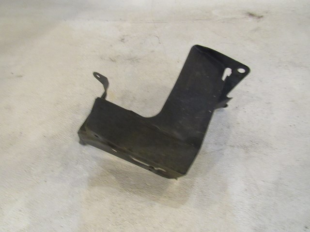 2006 Infiniti G35 Coupe Rear RH Quarter Corner Bracket