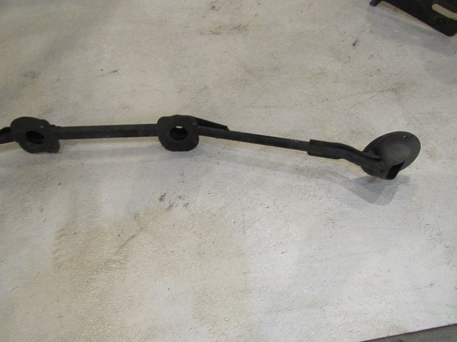 2006 Infiniti G35 Coupe Rear Stay Pin Chassis Crossmember