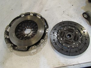 2006 Infiniti G35 Coupe Clutch Disc & Pressure Plate Assembly OEM 30210CD00C