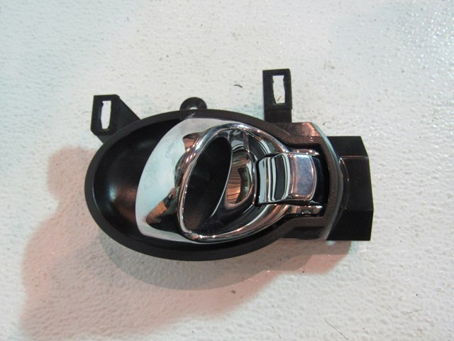 2014 Nissan Juke Nismo RS Rear LH Driver Interior Door Handle
