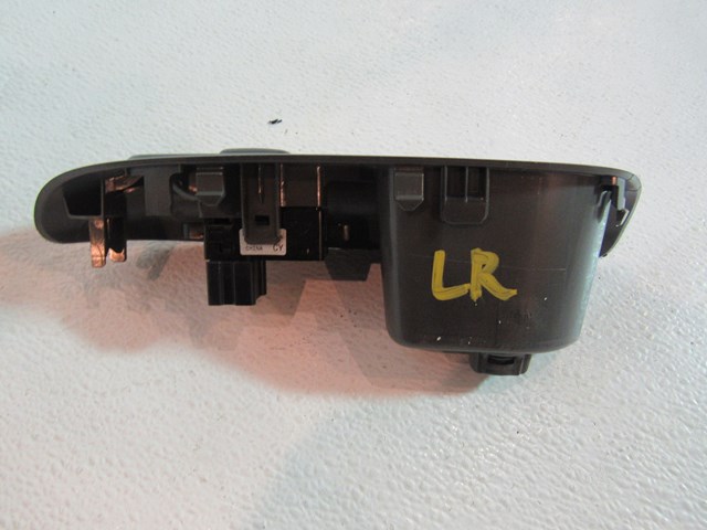 2014 Nissan Juke Nismo RS Rear LH Door Switch 82961 1KA0A