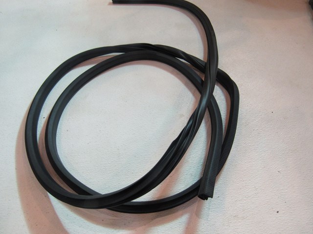 2014 Nissan Juke Nismo RS Front RH Passenger Door Seal