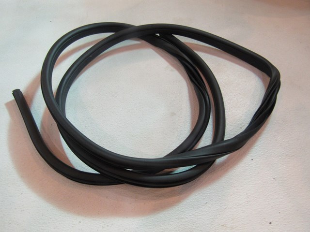 2014 Nissan Juke Nismo RS Front RH Passenger Door Seal