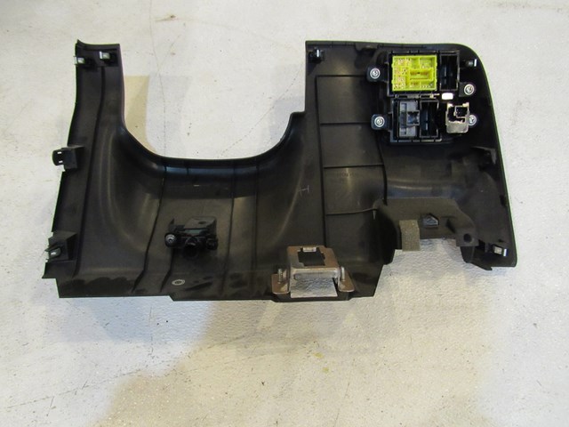2014 Nissan Juke Nismo RS LH Lower Dash Knee w/Buttons 
