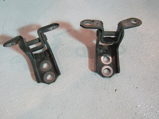 2014 Nissan Juke Nismo RS Front RH Passenger Door Hinges