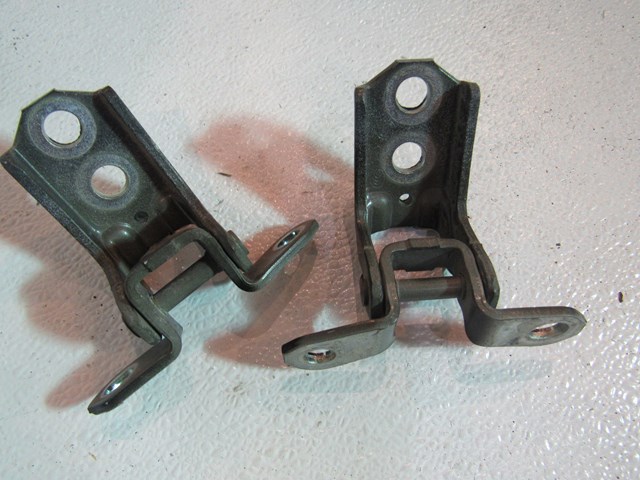 2014 Nissan Juke Nismo RS Front RH Passenger Door Hinges