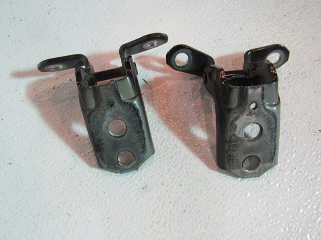 2014 Nissan Juke Nismo RS Front RH Passenger Door Hinges
