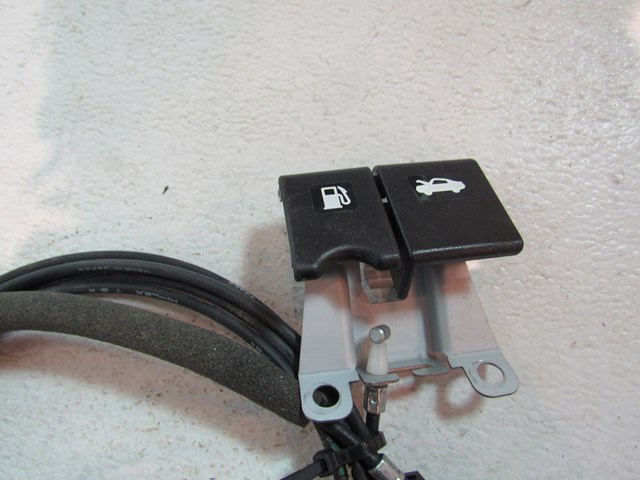 2014 Nissan Juke Nismo RS Fuel Door & Hood Release Cable & Button