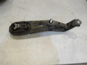 Nissan Juke Nismo RS AWD Center Engine Mount Pendelumn Mount Torque Rod