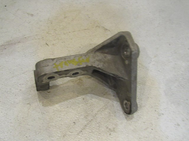14 Nissan Juke Nismo RS Transfer Case Bracket Transfer Case Mount