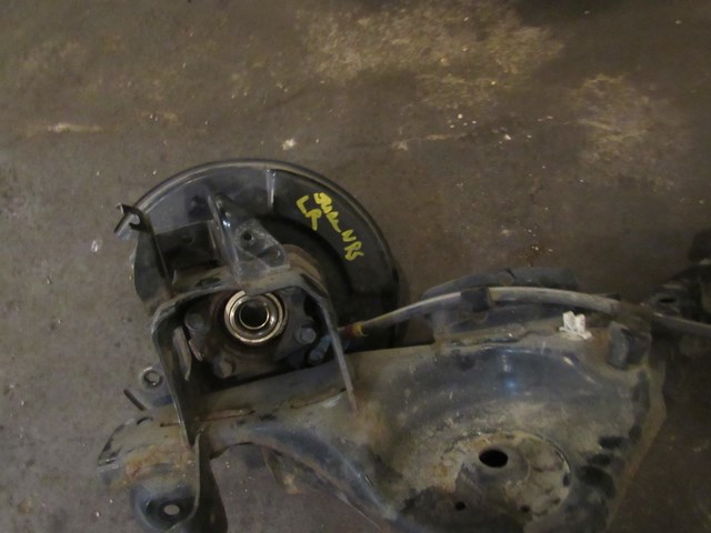 2014 Nissan Juke Nismo RS AWD Rear LH Driver Spindle Hub Assembly