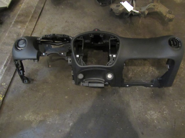 2014 Nissan Juke Nismo RS Dash Board