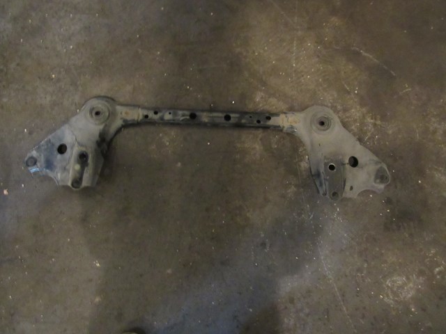 2014 Nissan Juke Nismo AWD Front Subframe Stay Brace Crossmember