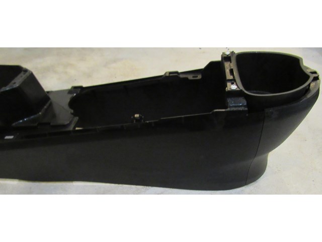 14 Nissan Juke Nismo RS Bottom Portion of the Center Console AT