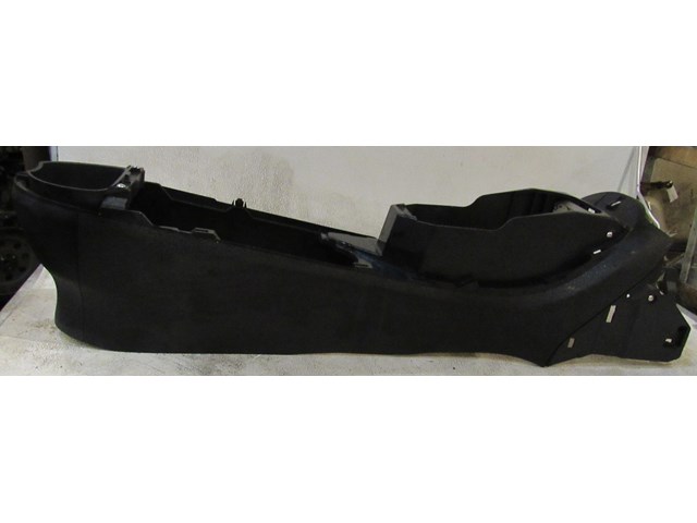 14 Nissan Juke Nismo RS Bottom Portion of the Center Console AT