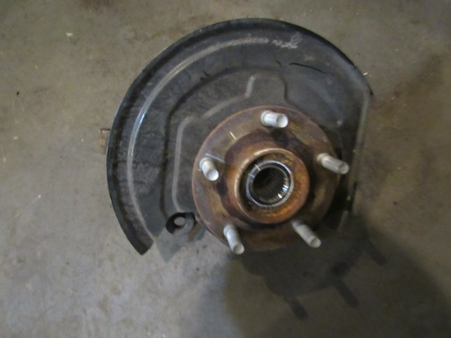 2014 Nissan Juke Nismo RS AWD Front LH Driver Spindle