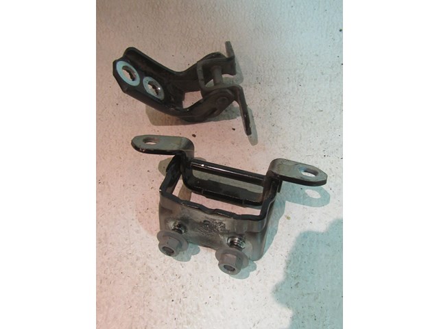 2014 Nissan Juke Nismo RS Rear RH Passenger Door Hinges