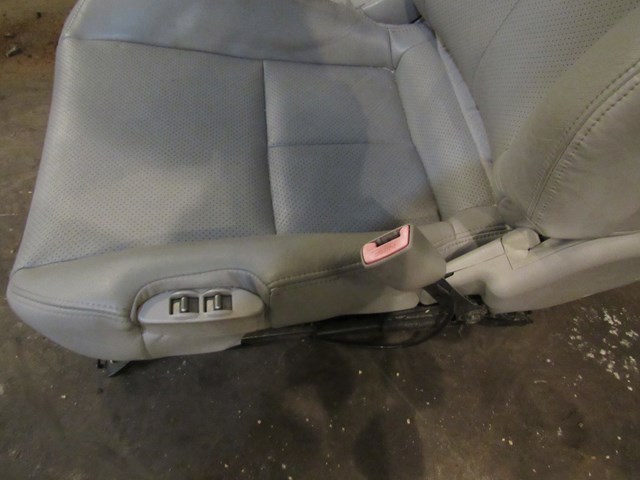 2006 Infiniti G35 Coupe RH Passenger Front Seat See Description