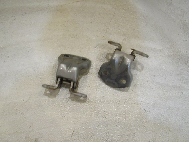 2004 Subaru Forester XT Rear LH Driver Door Hinges