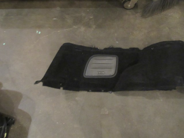 2004 Subaru Forester XT LH Driver Hatch Quarter Moulding w/Carpet