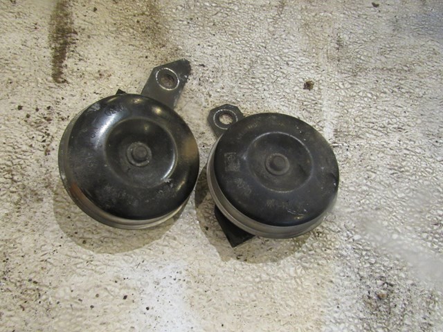2004 Subaru Forester XT Horn Set