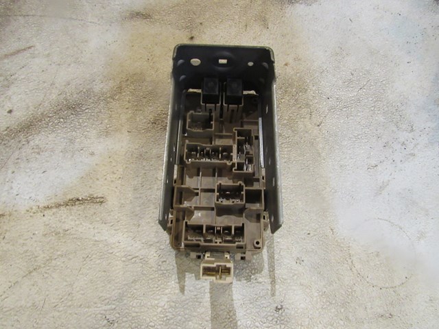 2004 Subaru Forester XT AT Interior Cabin Fuse Box