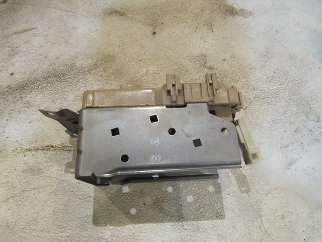 2004 Subaru Forester XT AT Interior Cabin Fuse Box