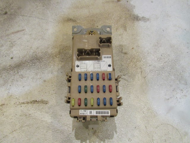 2004 Subaru Forester XT AT Interior Cabin Fuse Box