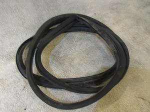 2007 Infiniti G37 Coupe Trunk Seal