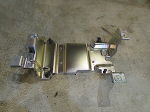 2009 Infiniti G37 Coupe Amplifier Bracket
