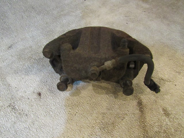 2009 Infiniti G37 Coupe Front RH Passenger Caliper