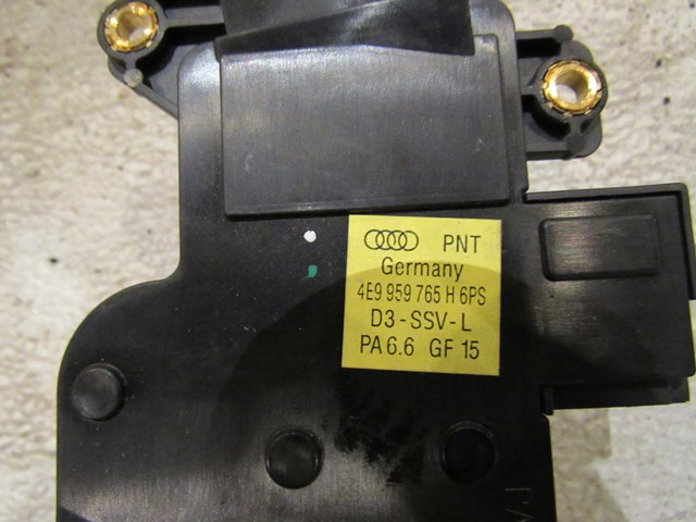 2008 Audi A8 Front LH Driver Seat Adjustment Switches 4E9 959 765 