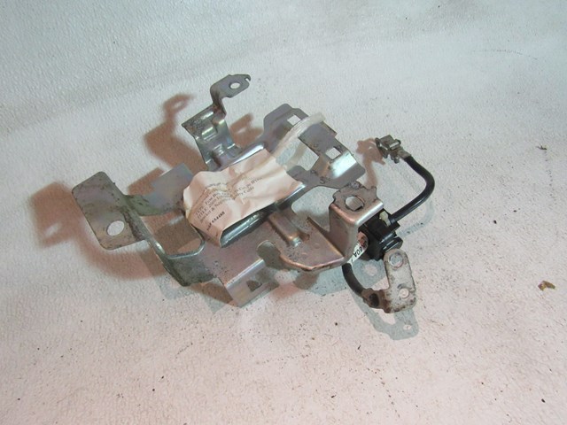 2009 Infiniti G37x Coupe IPDM Bracket & Negative Battery Cable 24080 JK60A