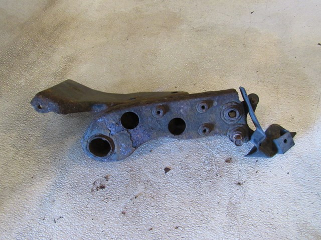 2009 Infiniti G37x Coupe Rear LH Driver Subframe Stay Arm