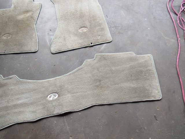 2006 Infiniti G35 Coupe Floor Mat Set