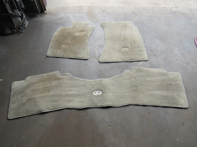 2006 Infiniti G35 Coupe Floor Mat Set