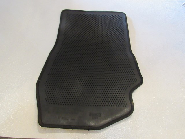 07 Nissan 350z RH Passenger Floor Mat-Missing 