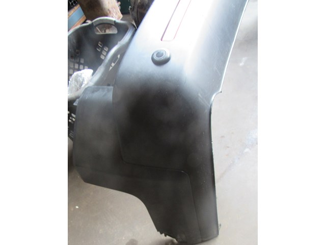 2006 Land Rover LR3 Rear Bumper w/Park Assist - See Photos