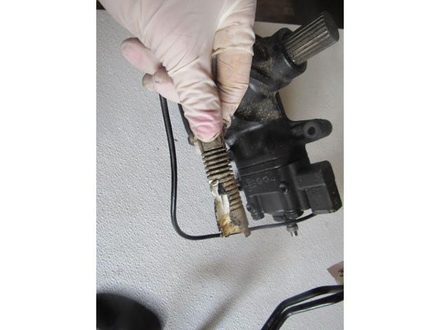 2000 BMW M5 Hydro Steering Pinion Gear Box Servotronic Unit OEM 2228851