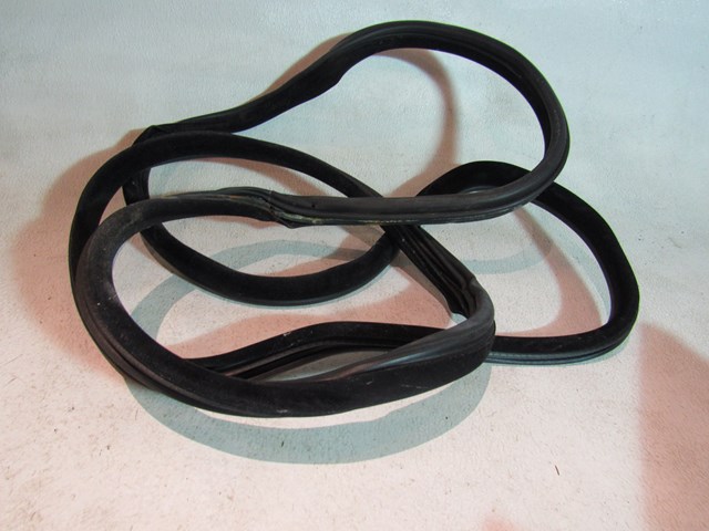 2005 Land Rover LR3 Rear LH Driver Door Seal-On Body