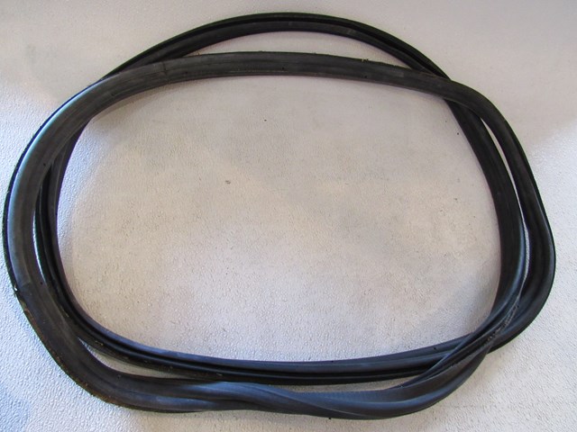 2005 Land Rover LR3 Rear LH Driver Door Seal-On Body