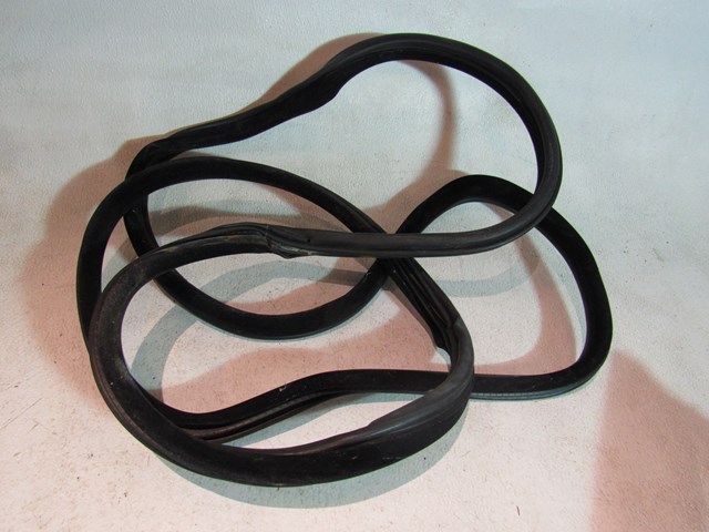 2005 Land Rover LR3 Rear LH Driver Door Seal-On Body